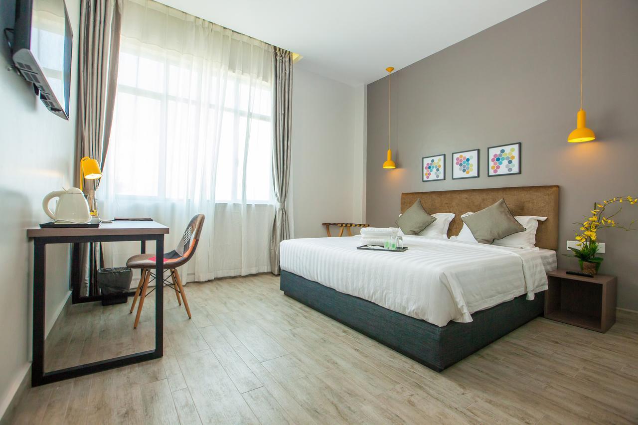 Bzz Hotel Skudai Eksteriør billede
