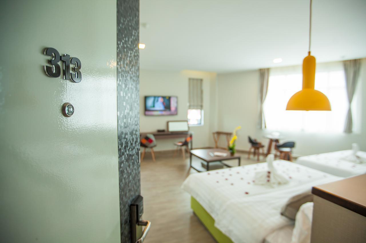 Bzz Hotel Skudai Eksteriør billede