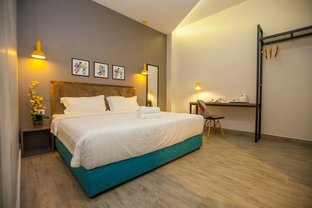 Bzz Hotel Skudai Eksteriør billede
