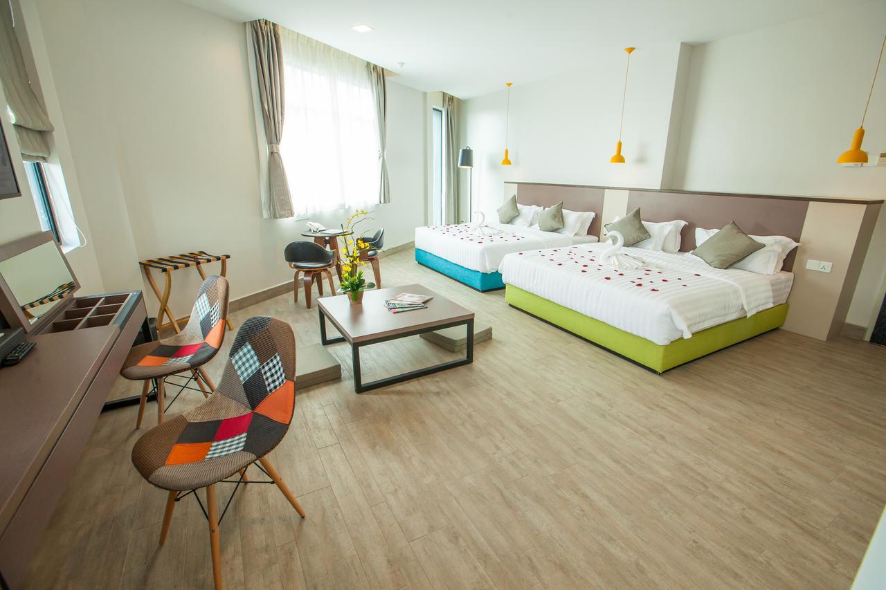 Bzz Hotel Skudai Eksteriør billede