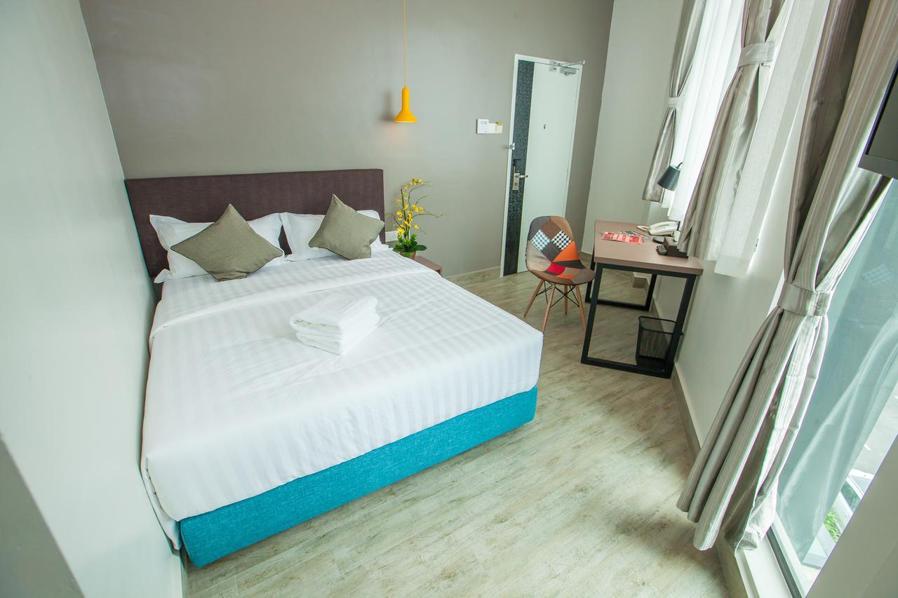 Bzz Hotel Skudai Eksteriør billede
