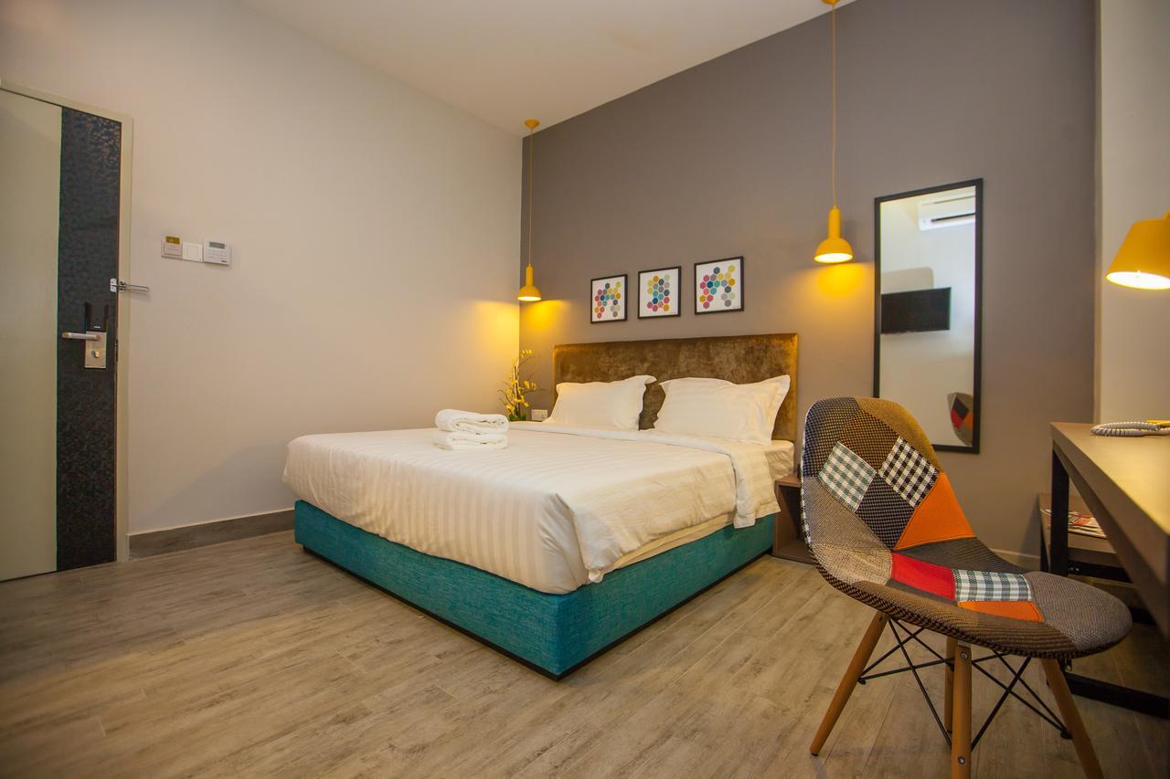 Bzz Hotel Skudai Eksteriør billede