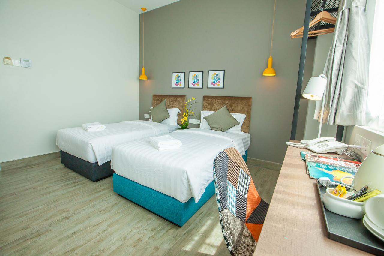 Bzz Hotel Skudai Eksteriør billede