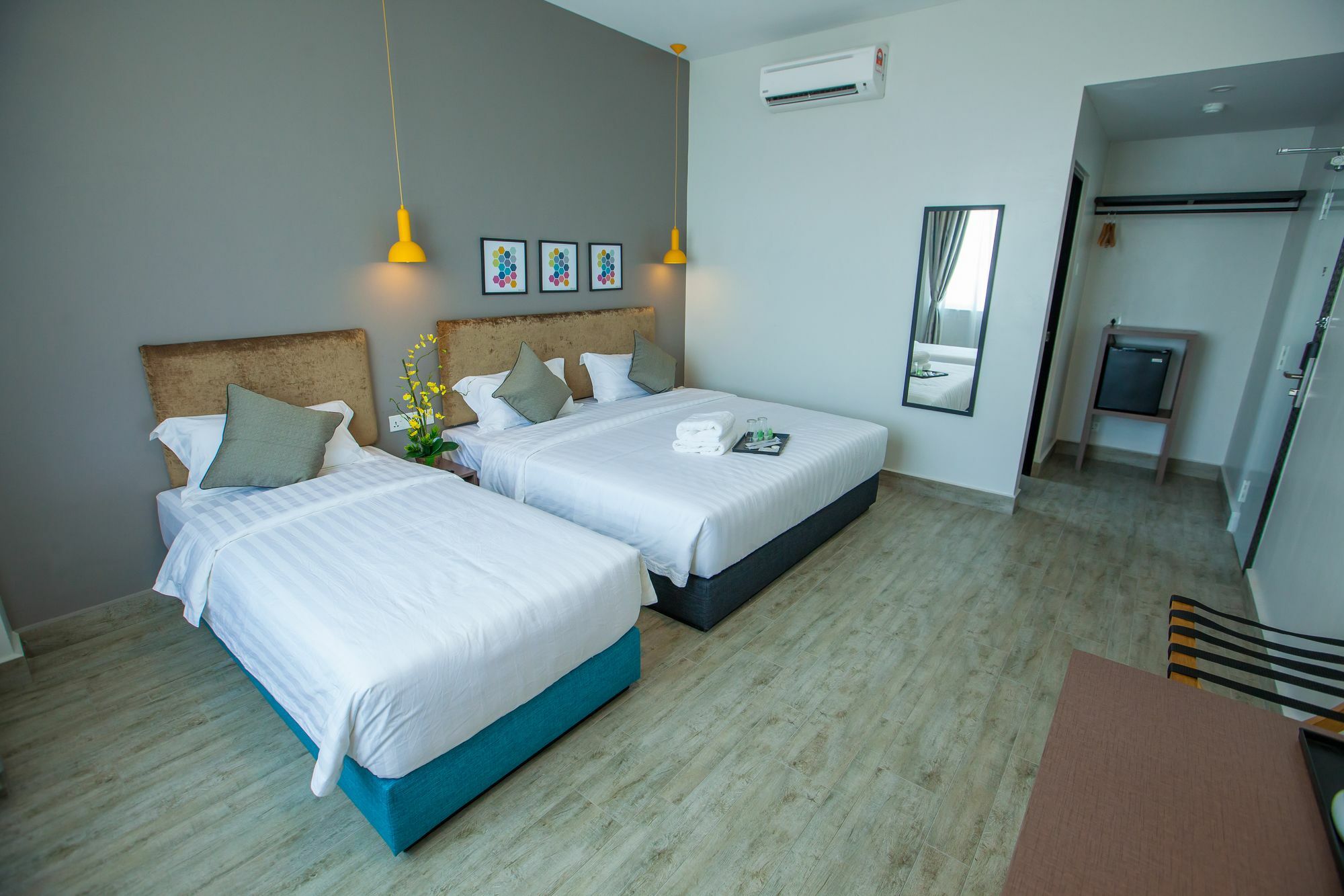 Bzz Hotel Skudai Eksteriør billede