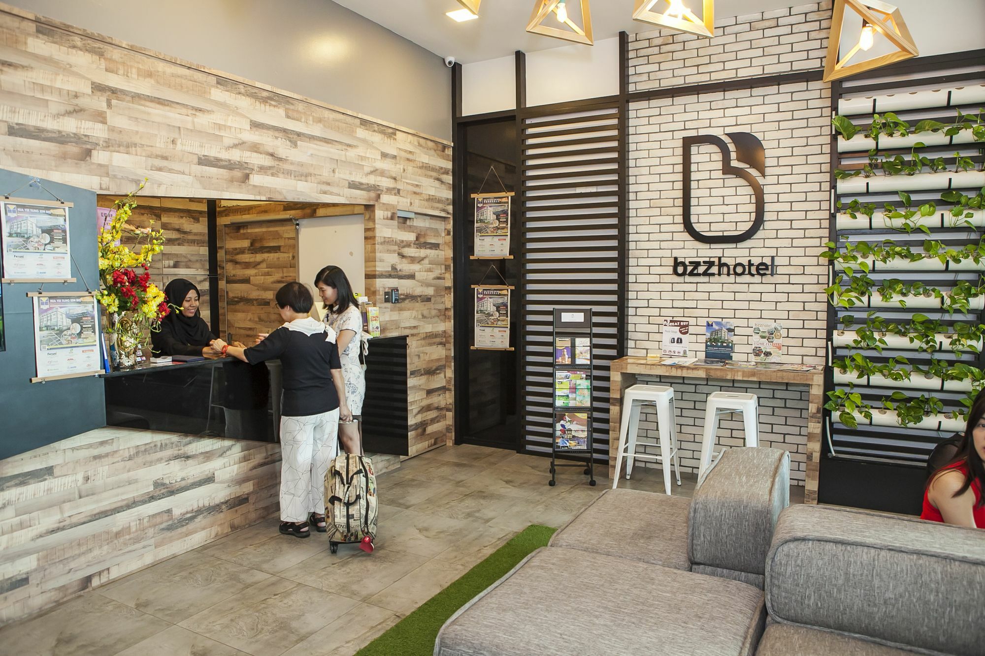 Bzz Hotel Skudai Eksteriør billede