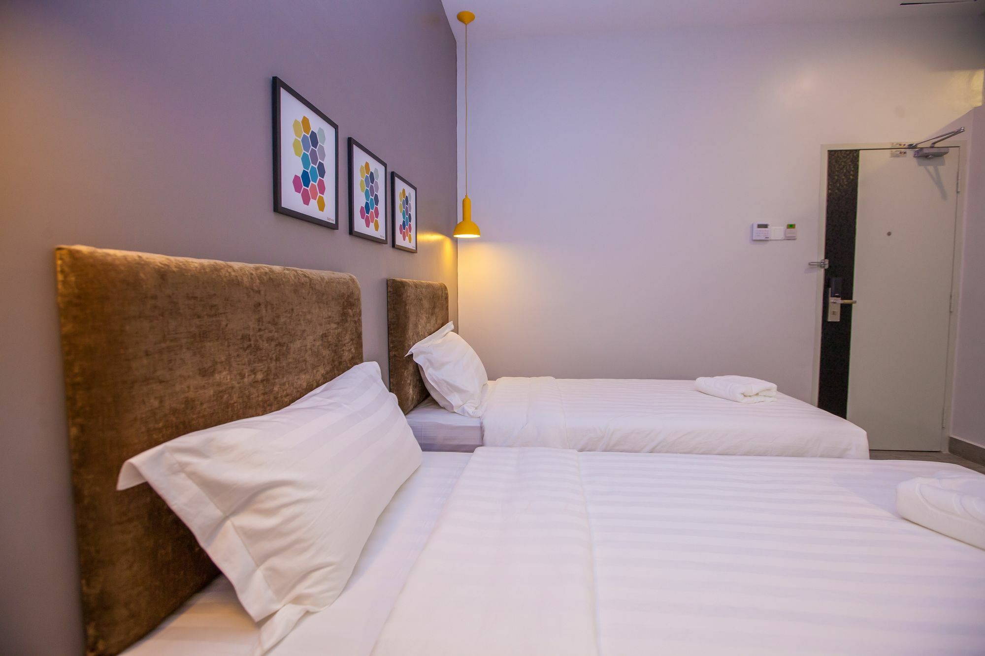 Bzz Hotel Skudai Eksteriør billede