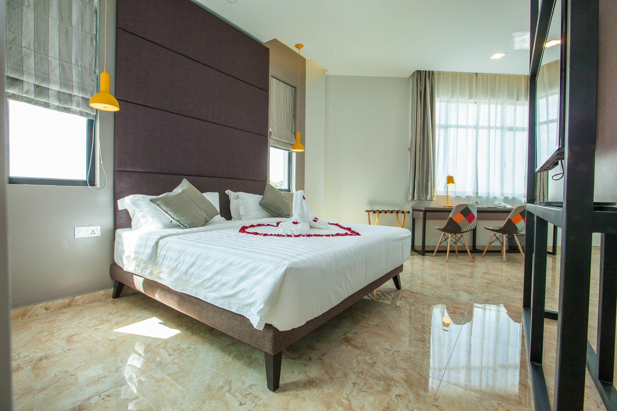 Bzz Hotel Skudai Eksteriør billede
